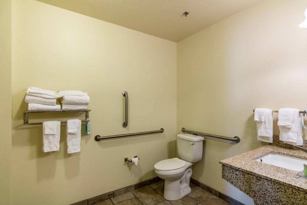 Cobblestone Inn & Suites - Barron ภายนอก รูปภาพ