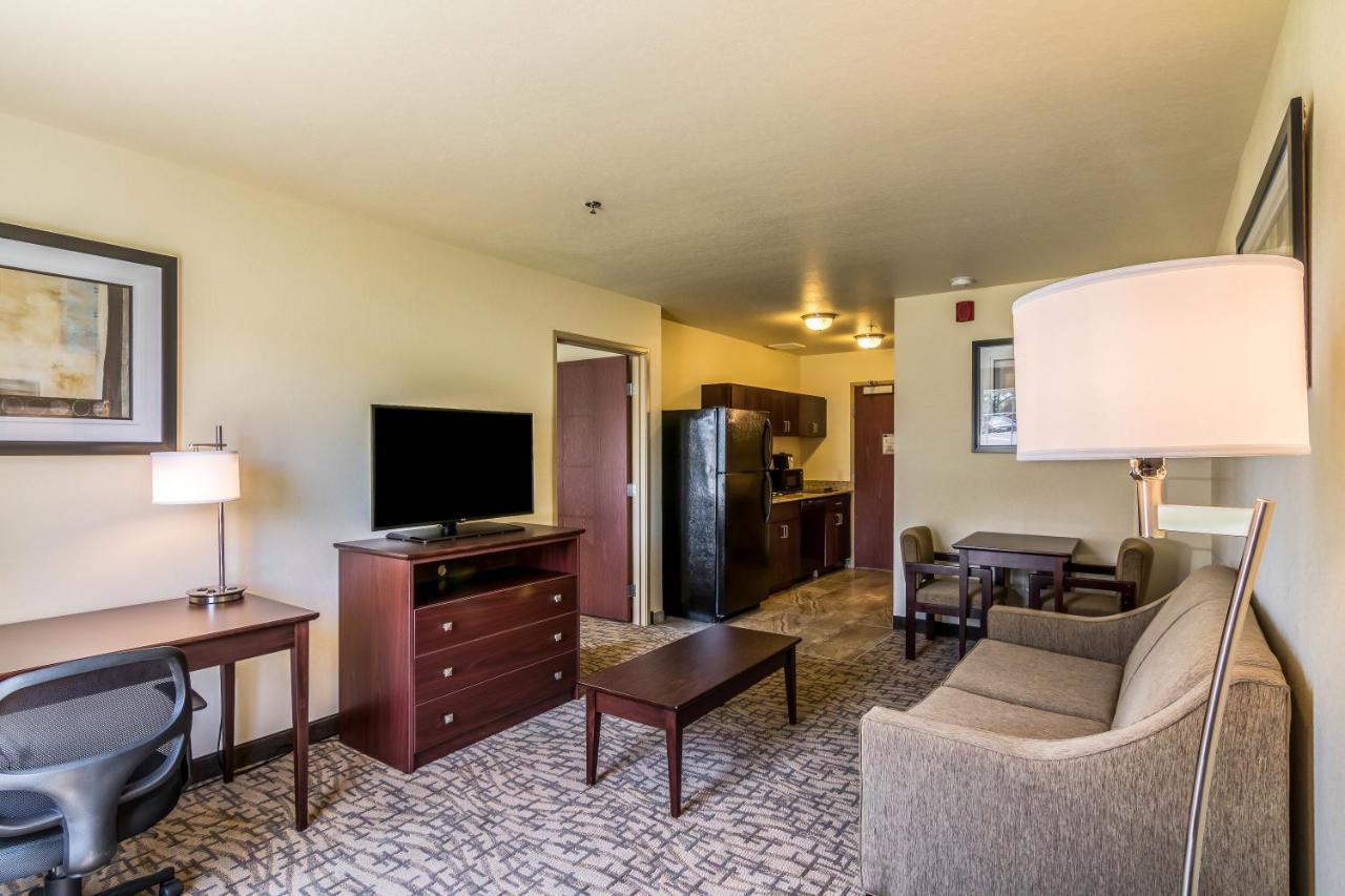 Cobblestone Inn & Suites - Barron ภายนอก รูปภาพ
